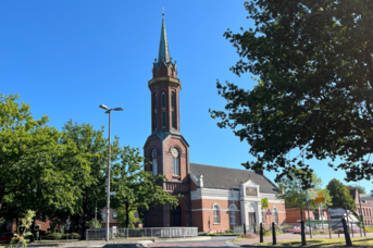 Hoffnungskirche in Westrhauderfehn - Evangelisch lutherische Kirche