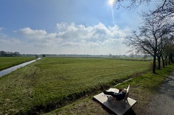 Landschaftsliege am Ostfriesland-Wanderweg
