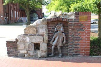 Liesel-Aussen-Platz Leer