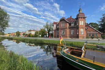 Toiletten im Fehn- und Schiffahrtsmuseum Westrhauderfehn mit behindertengerechter Toilette